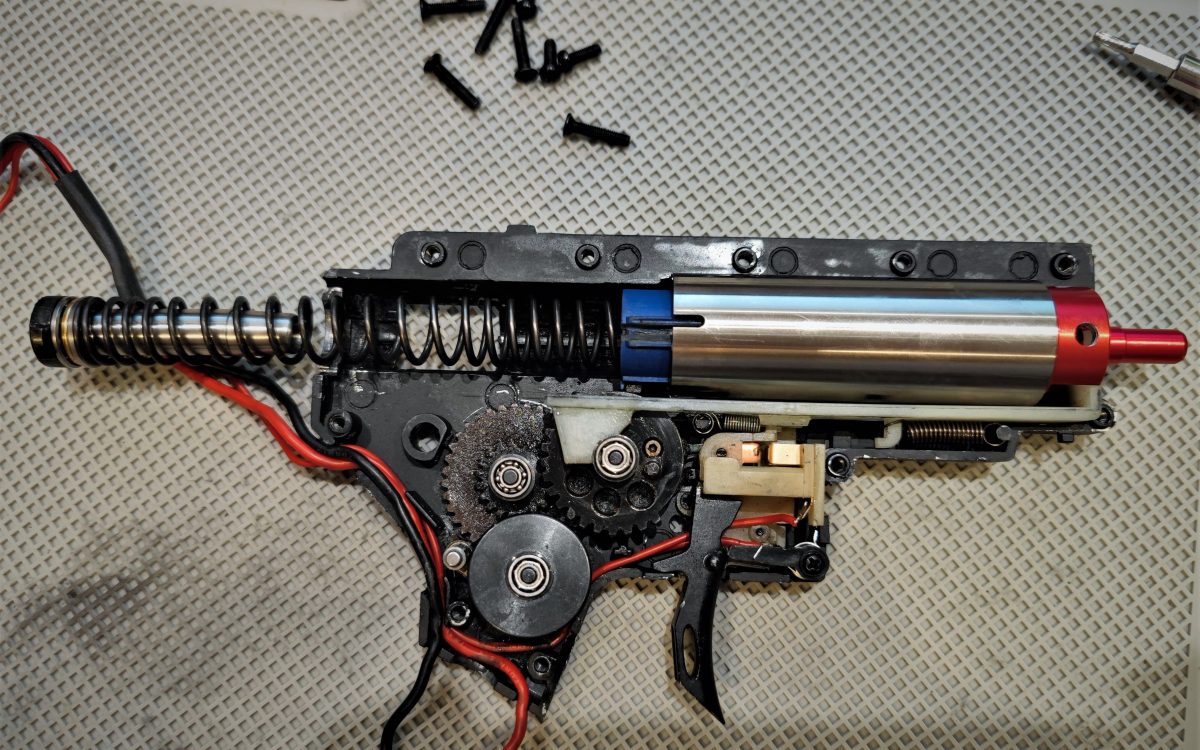 GEARBOX LMG